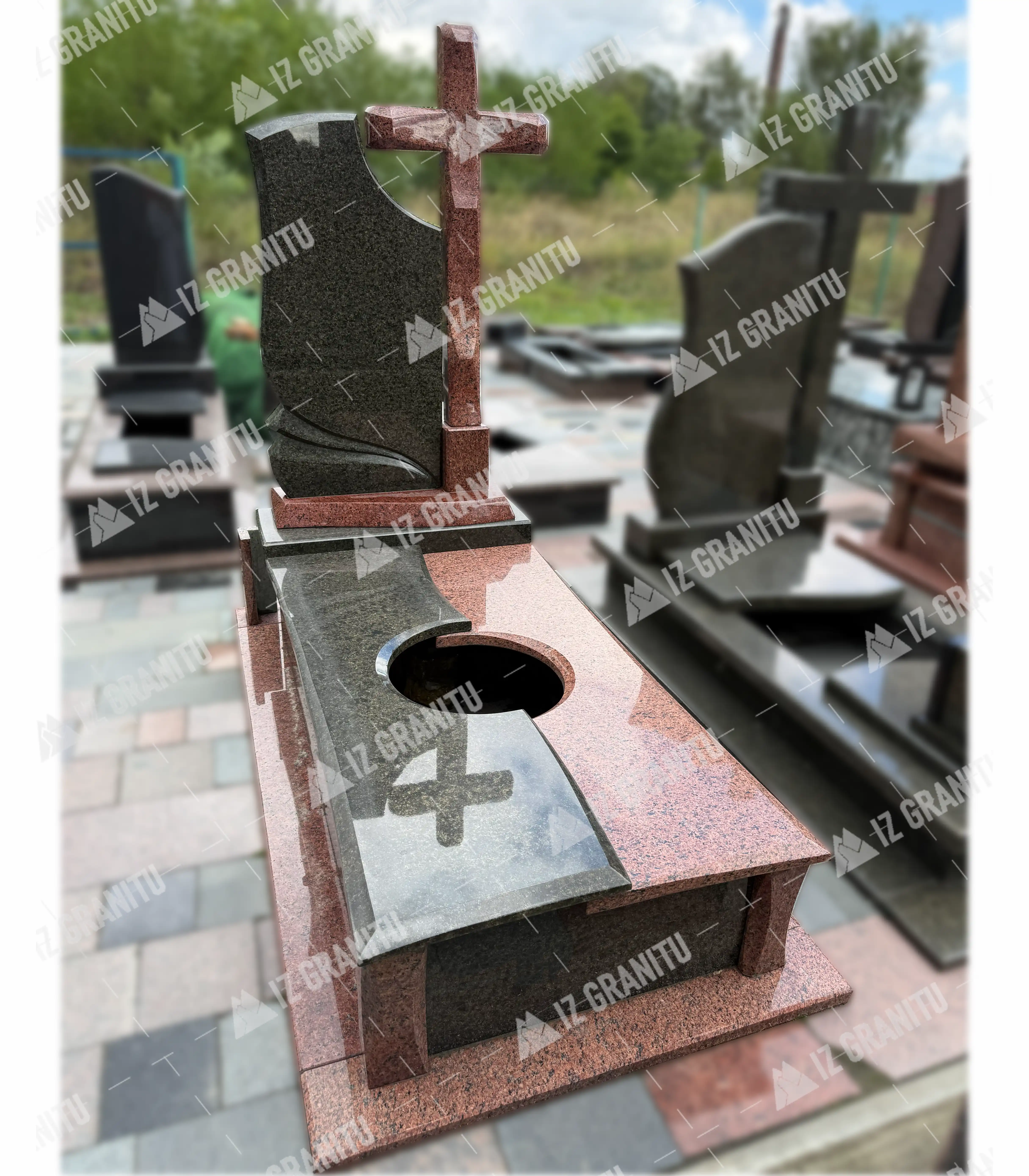 Одинарний пам'ятник 21